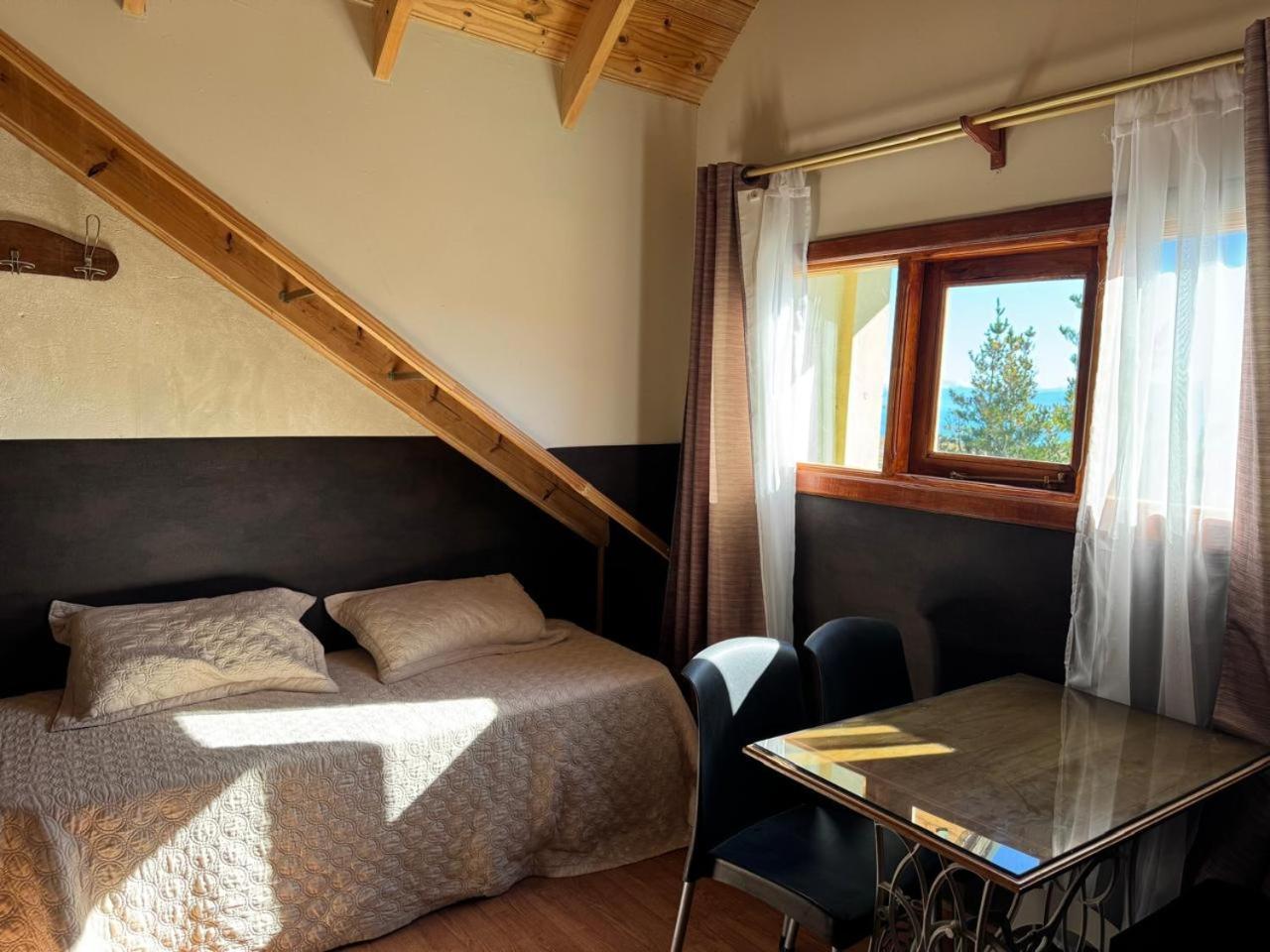 Meulen Hosteria Y Apart El Calafate Zewnętrze zdjęcie